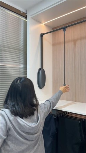 Maximize Your Closet Space with a Lift-Up Hanging Rod 😯