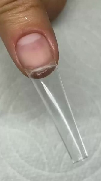 ¡Aprende a hacer tu propia manicura acrílica desde cero con nuestro curso digital!💅🏼💅🏼 #manicuretutorial #modadeuña #aprendemanicureprofesional