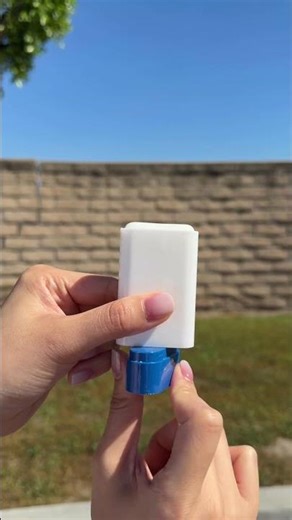 One twist and skin is protected all day!