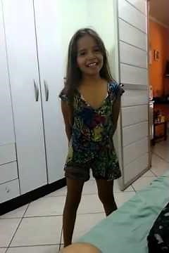 Minha irmã dançando - Bang - Anitta