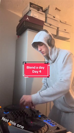 How elegant. #dnb #music #dj #simula #bou