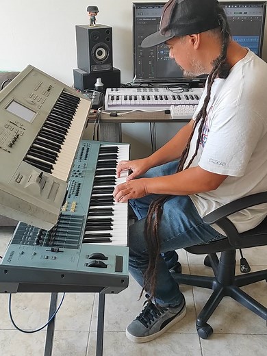 Johnny B. Goode - Reggae Keys Version