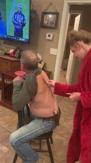 When Dad Tries Waxing For The First Time😂🤣#funnyvideo #Dadlife #dad#couplecomedy#prank#fyp#usaus#