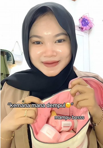 Gloglowing Owner: Dempul Kemana-mana? Review Daviena Skincare 1 Paket