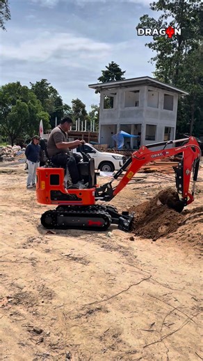 Dragon Mini Excavator — Power, Reliability, and Professional Support from Surin. 📍 Why Choose Dragon (Surin Branch) ✓ Local Support in Surin Fast service, quick delivery, and professional assistance from a local team who understands real job-site needs. ✓ Only 10% Deposit Required Secure your machine easily. No complicated process. Pay the rest upon delivery. ✓ Free On-Site Delivery We deliver directly to your farm, job site, or home — no extra cost, anywhere in the region. ✓ Full After-Sales S
