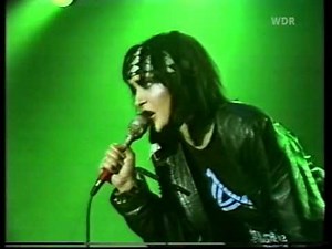 Siouxsie and the Banshees performing "Halloween" (live 1981)