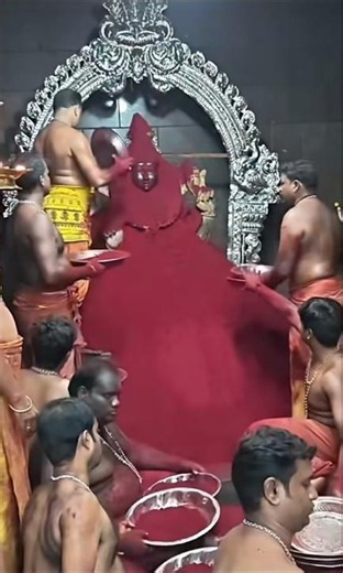 ವೀರ ಕಾಳಿ ಅಮ್ಮಾಗೆ 1500 kg ಕುಂಕುಮ ಅಭಿಷೇಕ #devotion # Veera kaali Amma temple #god #temple