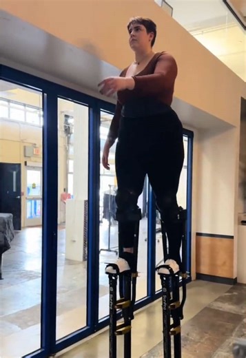 Come with me to my second stilt walking lesson with @Mar ❤️‍🔥!! (Part 1) I did a bit more of a montage this time, if you want to hear me talk about it more let me know! #DreamBig #comewithme #springfieldmo #ozarkslyricopera #stilts