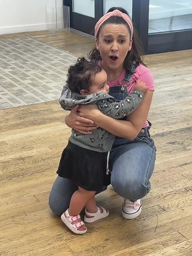 When you aren’t sure a 1 year old will recognize you outside of YouTube but then this happens… 😭 #baby #toddlermom #msrachel #babiesoftiktok