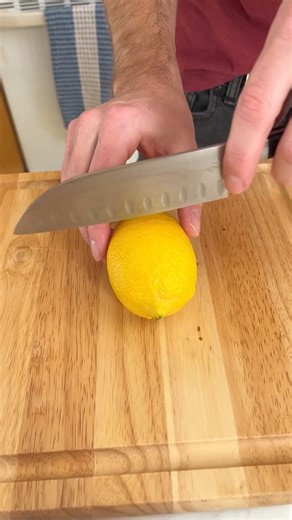 78K views · 465 reactions | Genius Lemon (and lime) Hacks  Clever tricks, meal prep tips and storage hacks for our favorite citrus. #lemon #mealprep #tipsandtricks #citrus #lifehacks | Jeff & Lauren | Facebook