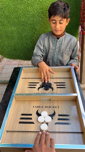 FAST SLING PUCK BOARD GAME #shorts #shortvideo #boardgame