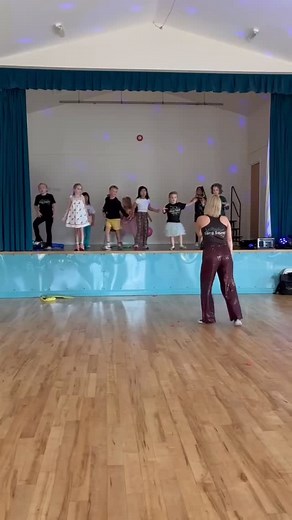 ✨ PARTY FUN ✨ More fun from when we hosted a birthday party last month for one of our Squad stars, this was a Popstar theme & these guys totally rose to the name! Watch them perform one of their favourites #kpop #golden & of course no Squad party is complete without playing some awesome games too 🎉 We tailor parties to many themes so check out @perfect.partytime (our sister company) if you are needing inspo ✨ #partytime #party #bedford #performingarts #popstar | Song Squad, Street Squad & Show 