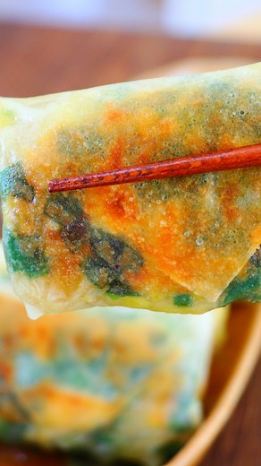 ✨ Crispy Chive Pockets ✨ #springrollwrappers #chivepockets #crispy #chinese #recipe #easy #foodie #cicili Please click here for the written recipe 😊👉https://cicili.tv/crispy-chive-pockets/ | CiCi Li