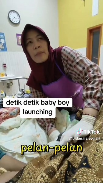 Detik-Detik Bayi Laki-Laki Lahir Secara Normal
