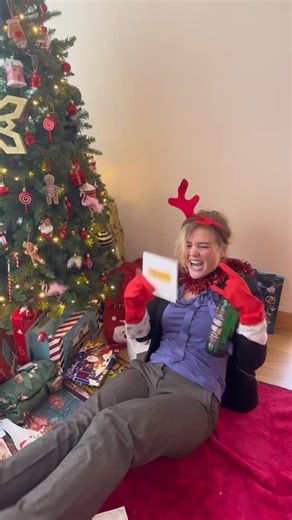 ★ sarah elizabeth ★ on Instagram: "Christmas chaos… solved 🎄✨Dola turned all our messy game ideas into one perfect family game. #dolaholiday #dola #uk ad"