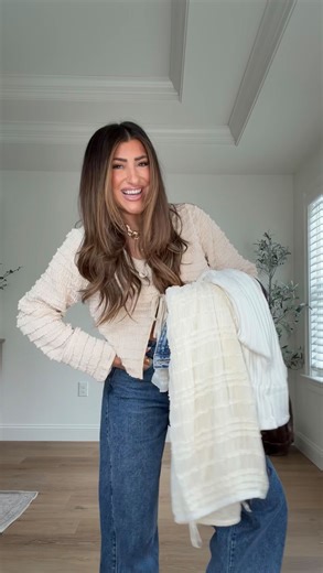 Lauren Horn on Instagram: "Elevated casual outfit ideas 👏🏼🫶🏼 LIKE & c0mment “OUTFITS” & I’ll direct message you deets + get 20% OFF with my code 20LAURENH @shopbohme. Save for inspo. So many cute everyday outfits that transition so well from winter to spring break vacation. The sheer polka dot top, distressed denim & barrel jeans, most flattering satin pants, lace tank top, matching skirt & top combo for date night & a resort wear look + everyday suede jacket. LOVE IT ALL! https://liketk.it/