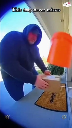 Porch exploding package box with glitter🏳️‍🌈✨🦄#porchpiratecaught #glitter #package #prank #usa