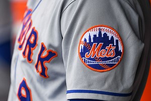 New York Mets Broadcasters Provide Hilarious Play-By-Play Of Two Brothers In An MMA-Style Brawl