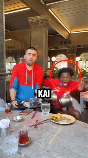 Waiter PRANKS Kai Cenat 🤣