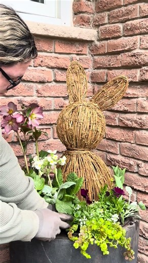 Easter Front Door Planter 🐰 Black Modern Pot Spring Inspo