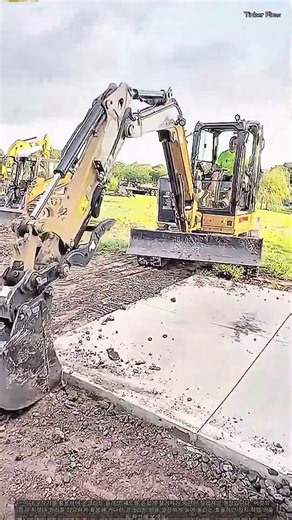 소형 굴착기 버킷을 활용한 효율적인 콘크리트 패드 들어올리기 공법 #worker #process #excavator #construction #equipment