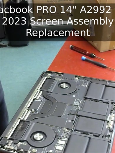 We replace MacBook Screens! IT Evolution PC and Mobile Repair Services 212 East College Avenue Appleton, Wisconsin 54911 Call or Text 1 (920)-659-0567 #localbuissness #repair #fix #tech #apple