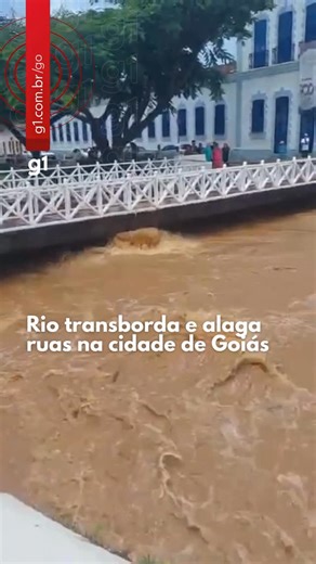 G1 Goiás on Instagram: "O Rio Vermelho transbordou e alagou ruas na cidade de Goiás, no noroeste do estado. Vídeos gravados por moradores nesta terça-feira (6) mostram o volume de água do rio que corta a cidade. O prefeito Aderson Liberato Gouvea (PT) fez uma postagem nas redes sociais pedindo que a população não transite pelo local. 📷 Reprodução/Cristiano Lima 📲 Clique no link nos stories e veja a matéria completa. #g1go #cidades #Goiás"