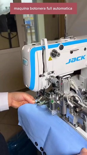 77K views · 482 reactions | Maquina de coser botonera full automatica con dispensador de botones. #coser #costura | El mundo de la costura | Facebook