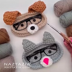How cute are these crochet glasses holder for your eyeglasses? | Naztazia