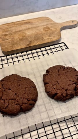 Fudgy chocolate chip brownie cookies – simple home recipe