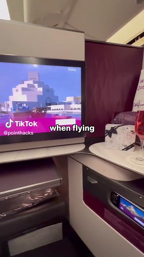 Qatar Qsuites: Luxury Business Class Experience