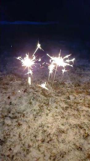 Prskavky na silvestra Silvestrovský speciál part. 2 #party #fireworks #newyear2026