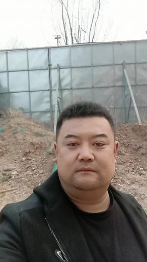 #小风呼呼的刮 围挡我们是认真的 眼瞅着过年了抓腚使劲干吧 要不一腚眼子饥荒怎么能