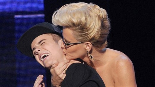 Justin Bieber was still a teen when Jenny McCarthy did this - “No one stepped in”