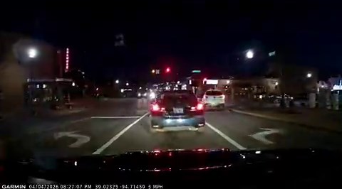 For an area that relies heavily on people walking and crossing streets mid-block, downtown @CityofShawneeKS has awful street lighting.The decorative floodlights, that are called streetlights, do not provide enough downlighting to see pedestrians, especially those dressed in darker clothes, or standing still while waiting to cross.Streetlights are supposed to light roads and the immediate areas bordering them, not emit light/glare into the eyes of drivers.Function > designAnd yes, I've repeatedly