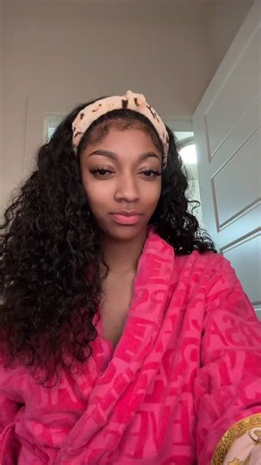 For more, please help share and follow #AngelReese #Wnba | Women Hooping