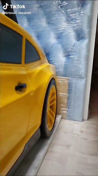 Кровать машинка для ребенка: идеальный подарок для малыша