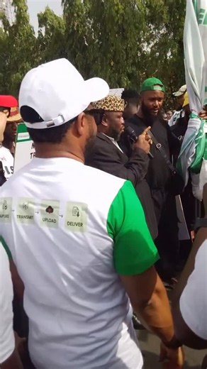 Protesters rallied at the National Assembly, demanding swift passage and enforcement of the Electoral Act (Amendment) Bill, urging stronger democracy and electoral accountability. Follow @GuardianNigeria for on-the-ground updates, exclusive videos, and real-time coverage of national stories that matter. #ElectoralReform #NigeriaVotes #DemocracyNow #Accountability | Guardian Nigeria