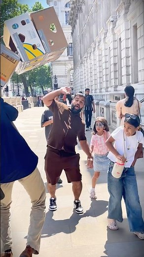 Falling box prank🤣🤣 #funny #pranks