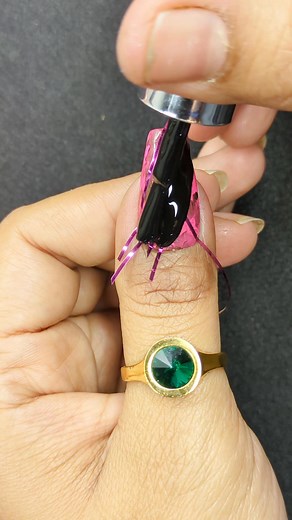 Easy strip nail art design for beginners 🤩 #postviralシ #nailpolish #nailart #nailsoftheday #nailsnailsnails | Sleeknailstrend