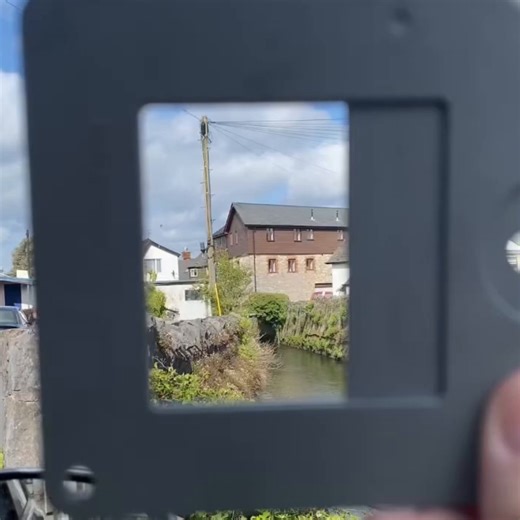 watching Leslie Stroz Art create miniature watercolors feels like we're touring our own lil world 🎨 → https://yt.be/aD8zn | YouTube