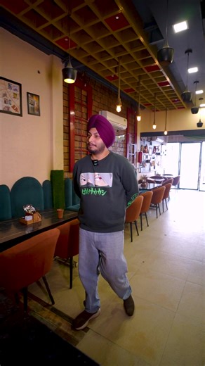 Amritsari Adda on Instagram: "Tuhade chalda Card aithe 😂😂😂 Photography and page Managed by @iconikmodelz_0183 #Amritsariadda #asradda #conceptual #comceptvideos"