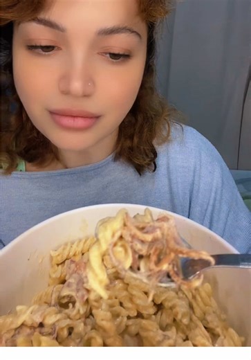 ‏#كلماري_مقلي #معكرونة_بالبشاميل