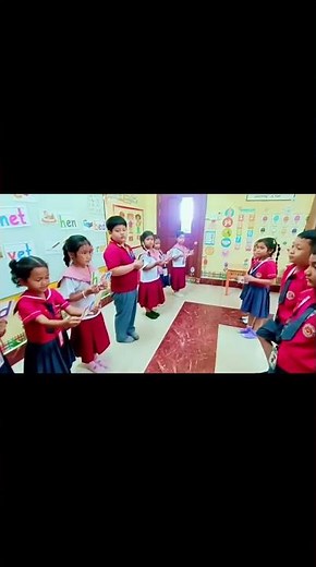 blending onset and rime 🌟 short e words through interactive games. Learning made lively! #PhonicsFun