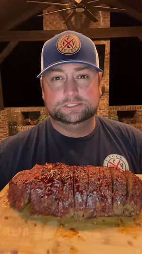 23K views · 363 reactions | This smoked meatloaf recipe is easy and delicious! #meatloaf #viralrecipe #pelletgrill #dinnerideas #grilling #bbq #bbqlovers #backyardbbq | Austin Dennis | Facebook