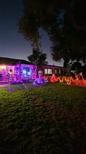 Best HALLOWEEN Houses 2025 in LOS ANGELES 🎃 Scariest Decor & Haunted Yards! #Halloween #LosAngeles