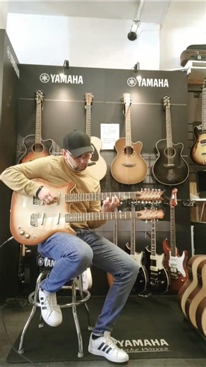 The sound difference #guitar #coversong #music #guitarsolo #cover #band