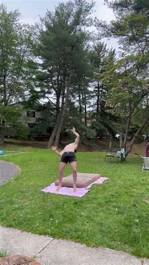 I learned a backflip in TWO HOURS #aesthetics #fitnessjourney #movement #ripped #backflip #grounding