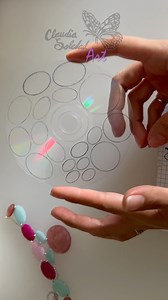 14K views · 501 reactions | Cómo hacer un collar efecto ópalo usando DVDs como base, resina, pintura blanca y material de maquetas 殺珞 #reutilizar #reciclajecreativo#upcycling #diy #manualidades #collar #crafts #dvd #cd | Claudia Soledad Art | Facebook