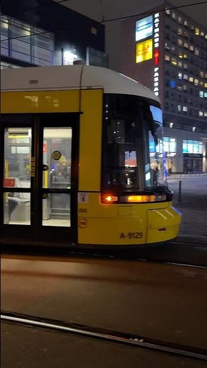 Straßenbahn Berlin Tram 9129 der BVG Bombardier FLEXITY Berlin GT8-08 #tramspotting